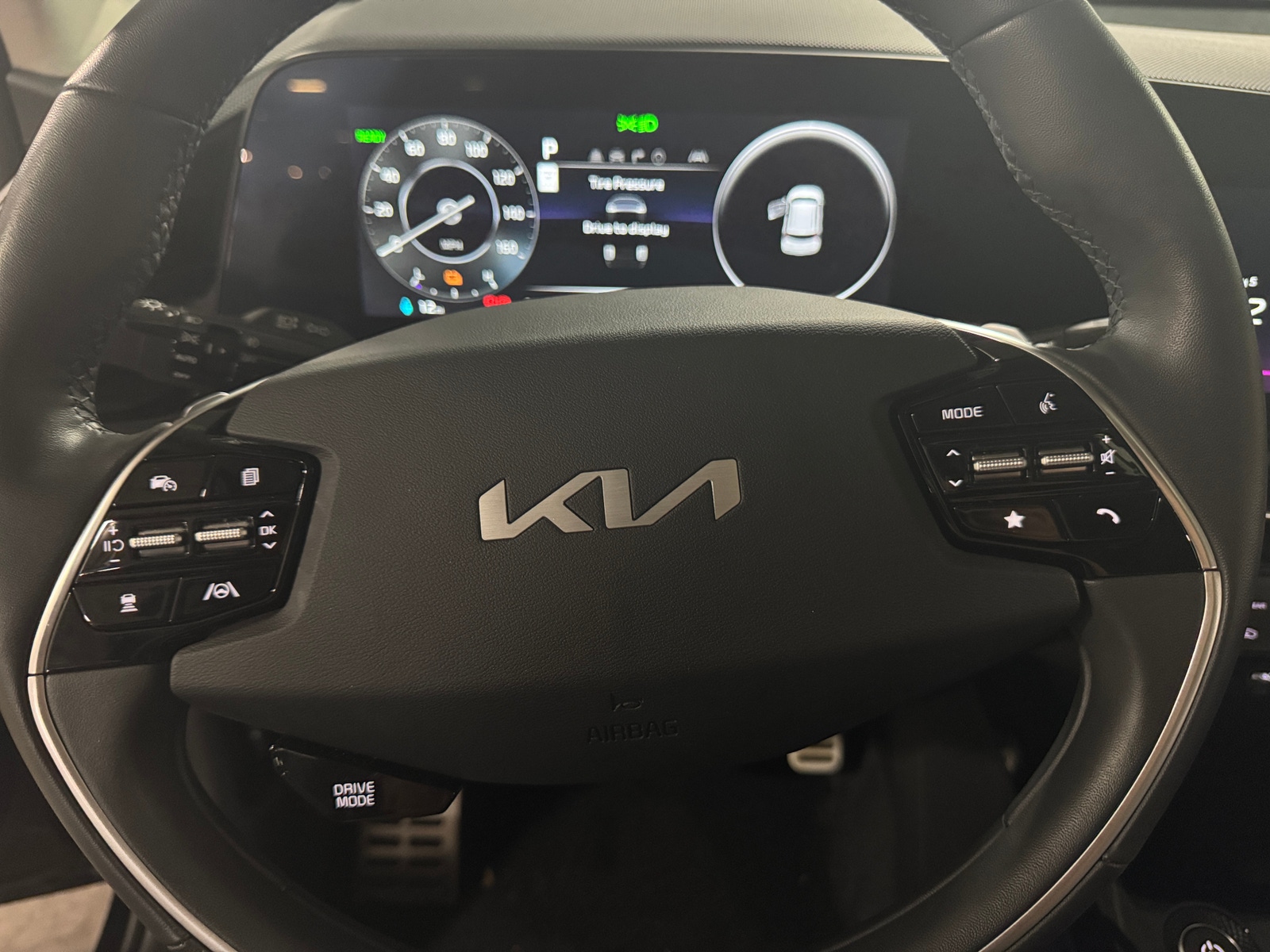 Thumbnail: 2023 Kia Niro - 4