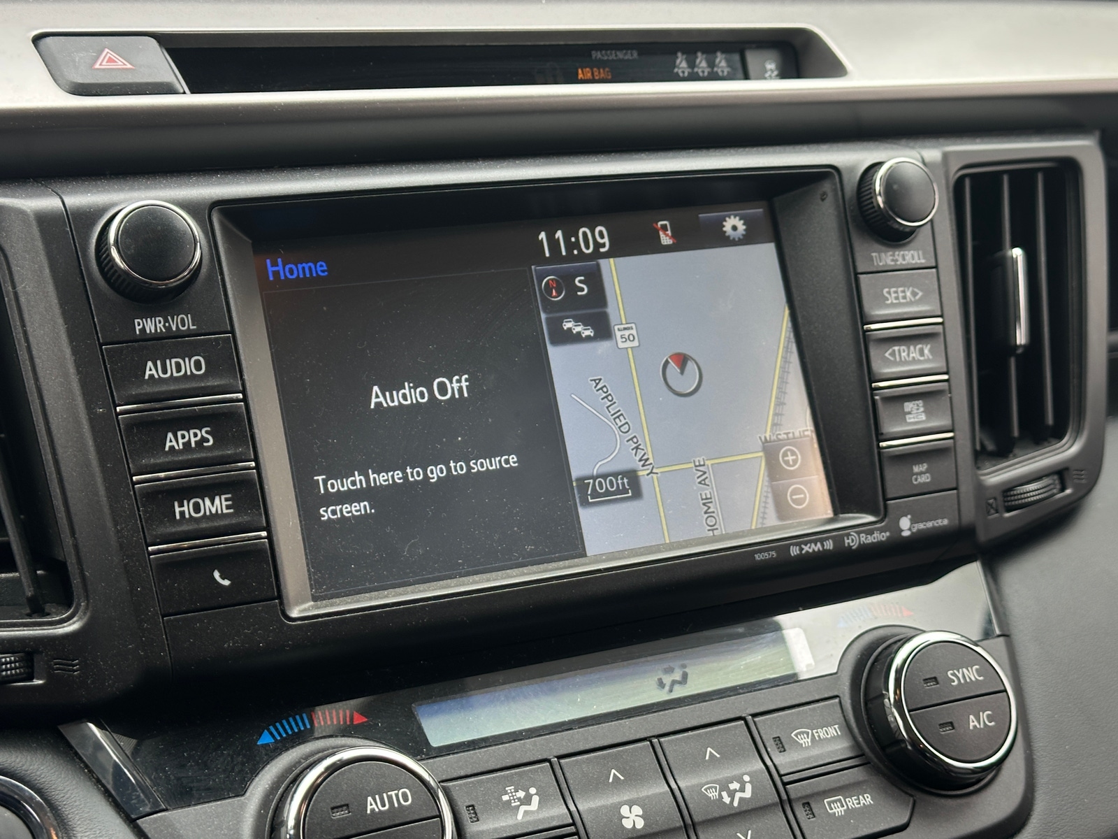 Thumbnail: 2018 Toyota RAV4 - 3