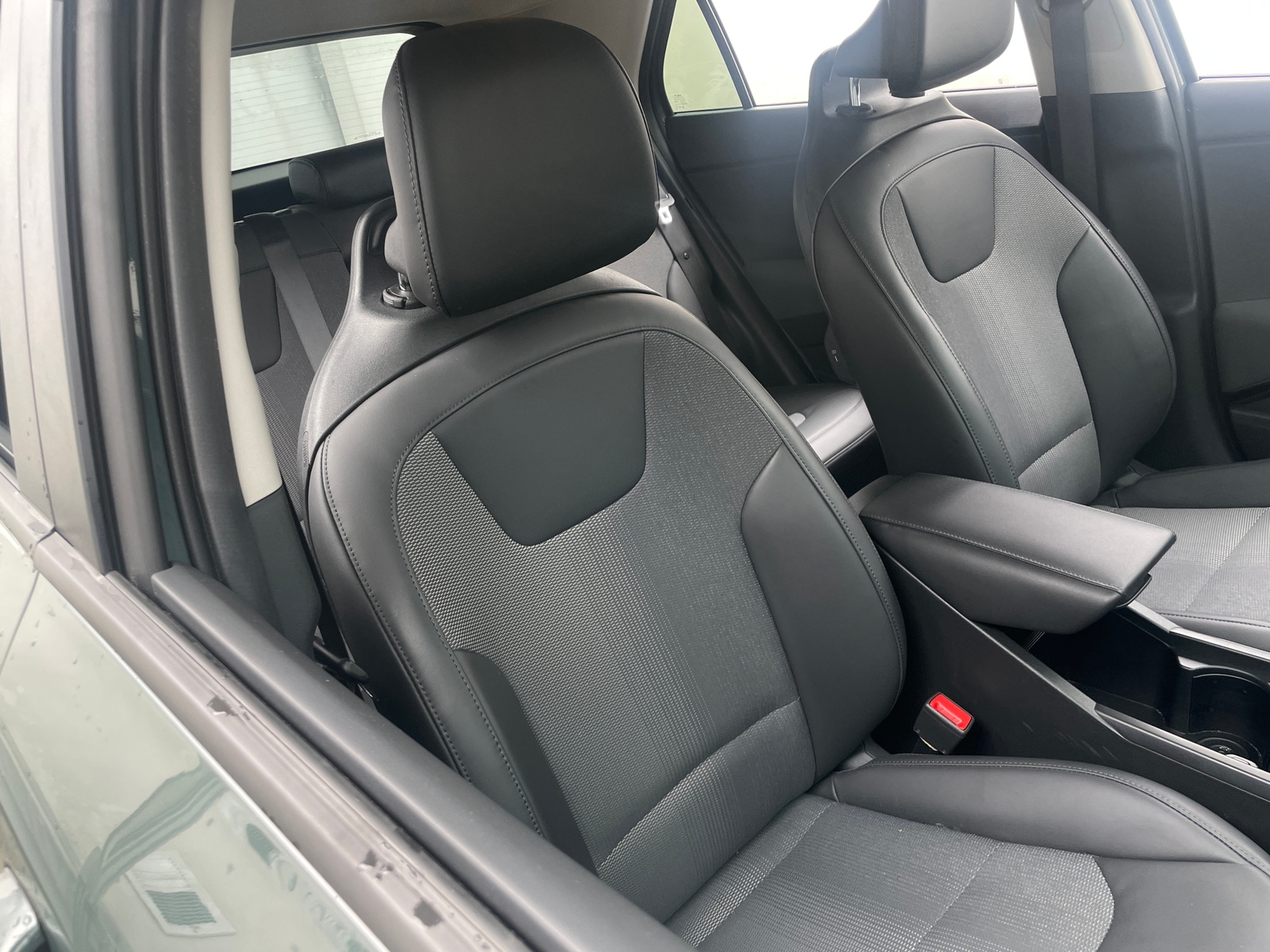 Thumbnail: 2023 Kia Niro - 2