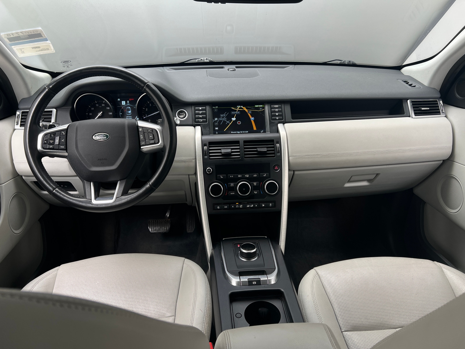 Thumbnail: 2019 Land Rover Discovery Sport - 2