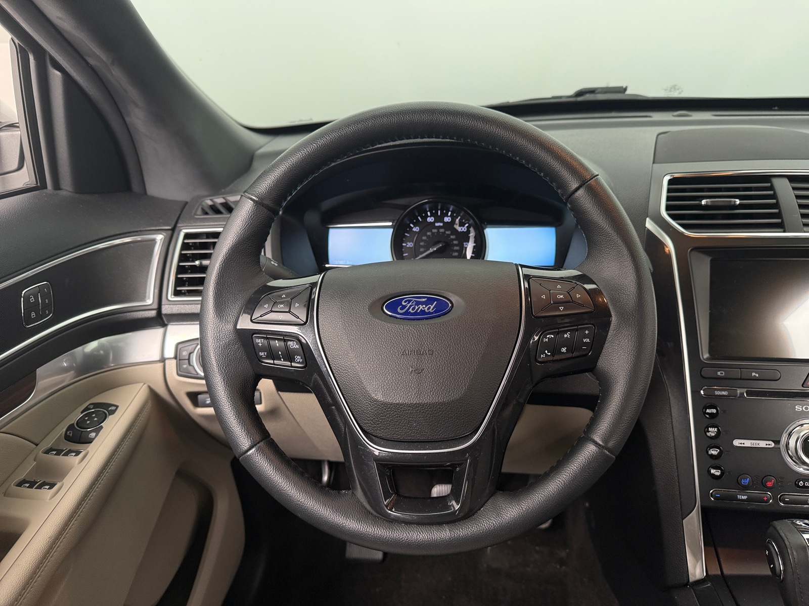 Thumbnail: 2018 Ford Explorer - 4