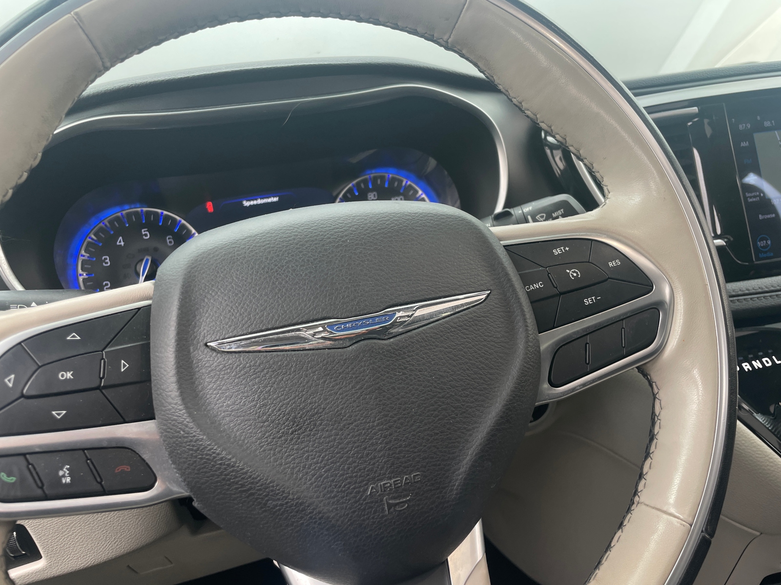 Thumbnail: 2020 Chrysler Pacifica - 4
