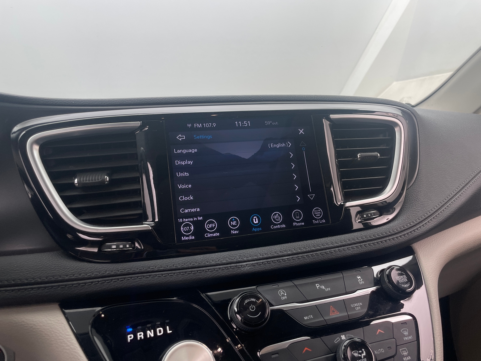 Thumbnail: 2020 Chrysler Pacifica - 3