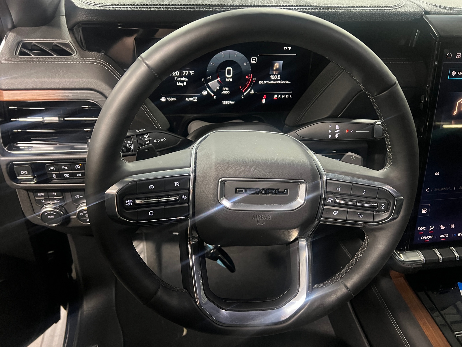 Thumbnail: 2025 GMC Yukon XL - 4