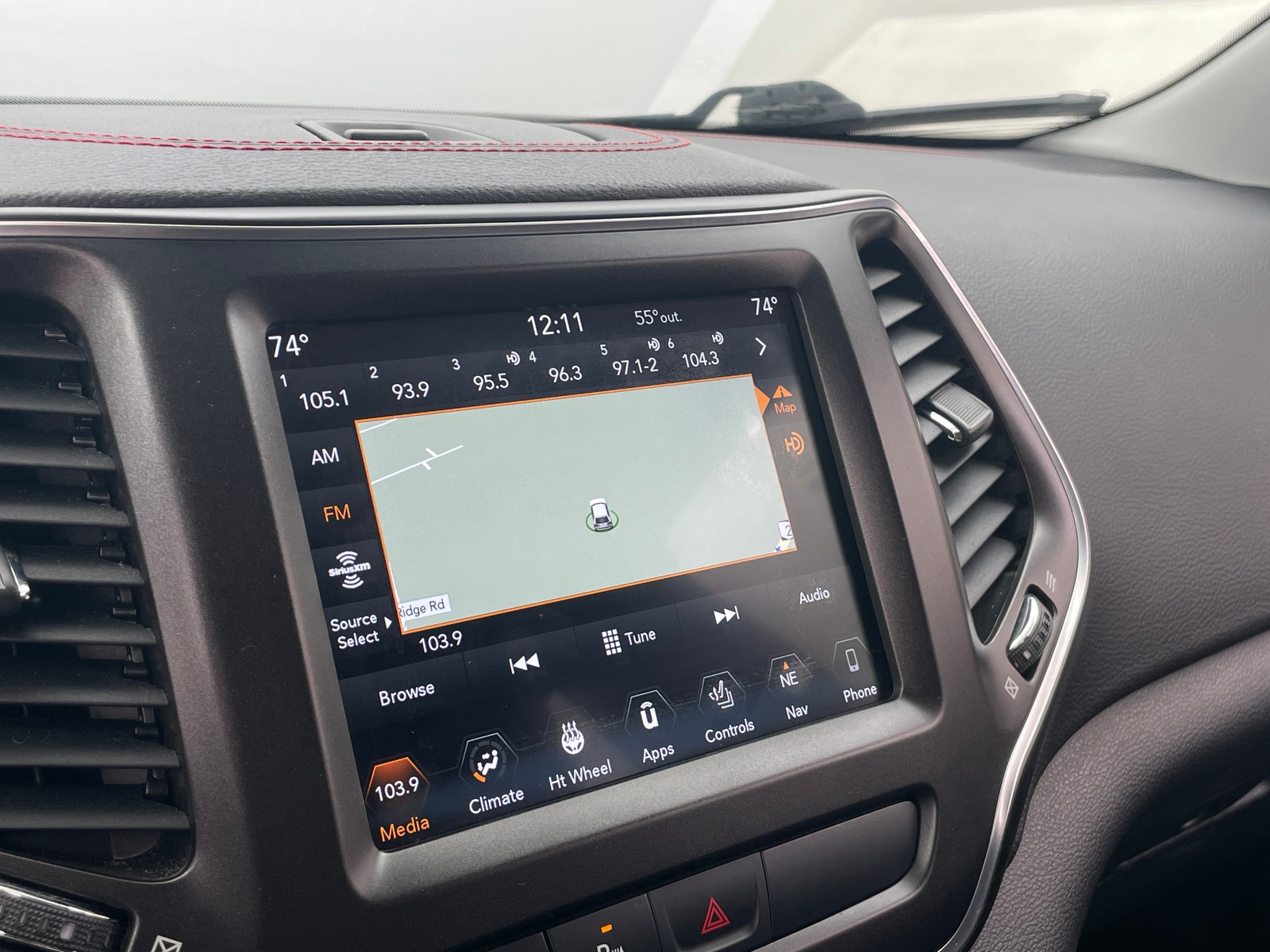 Thumbnail: 2019 Jeep Cherokee - 3