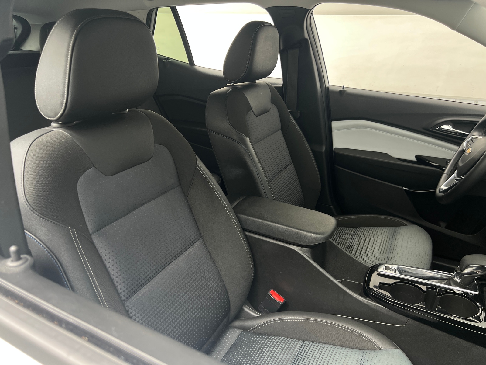 Thumbnail: 2025 Chevrolet Trax - 2