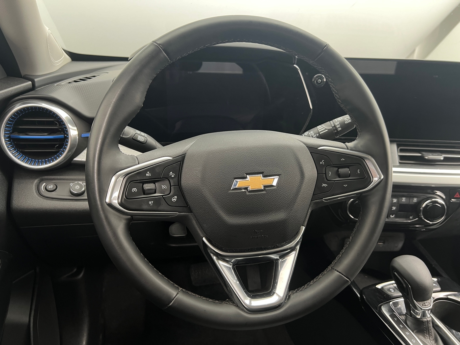 Thumbnail: 2025 Chevrolet Trax - 5