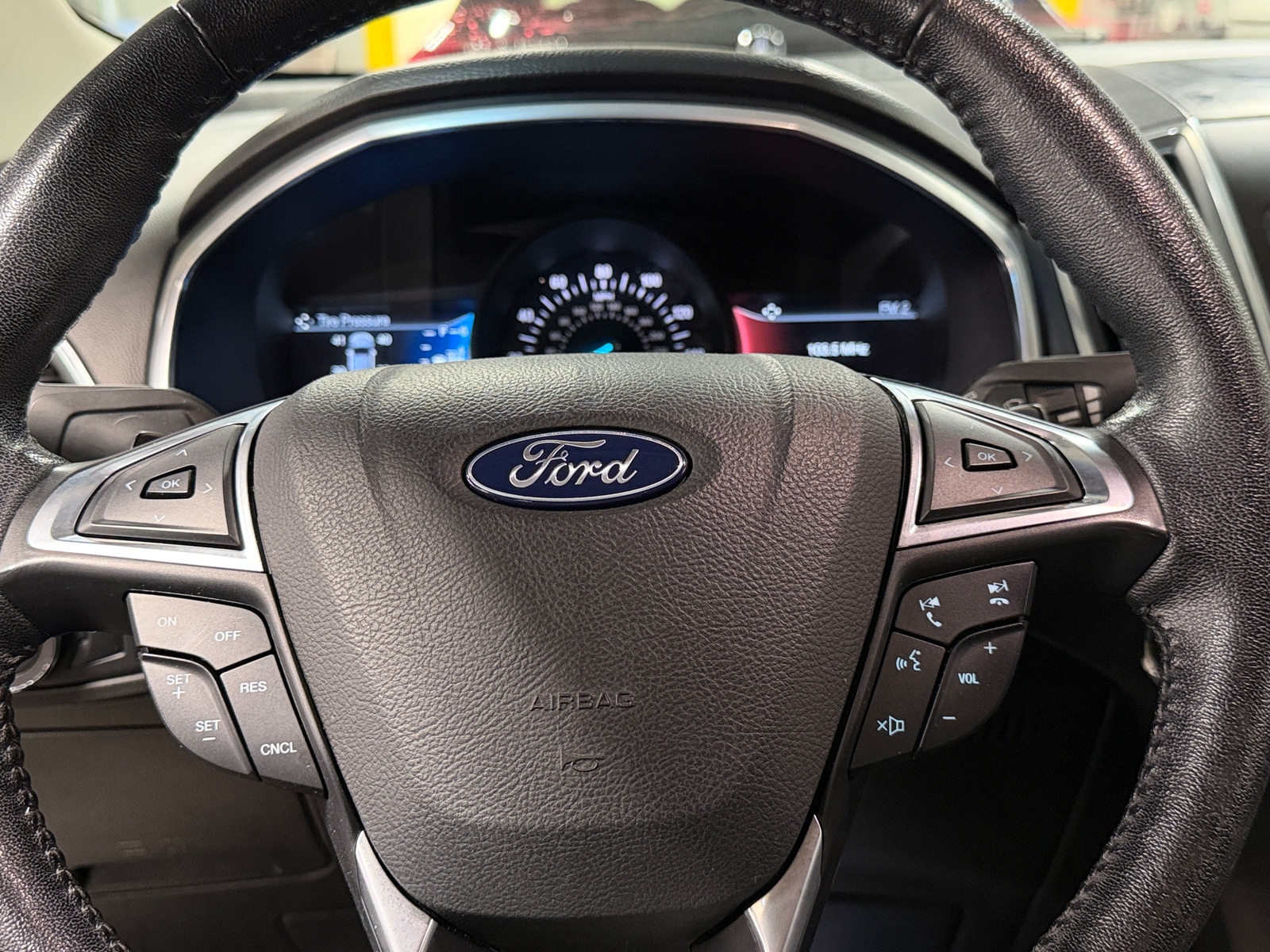 Thumbnail: 2018 Ford Edge - 4