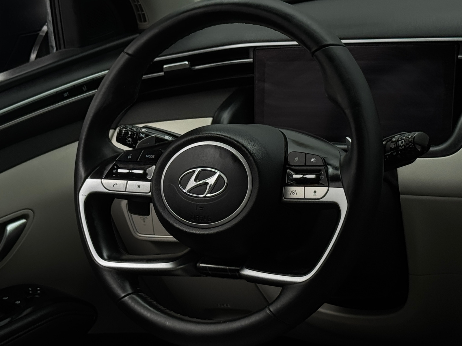 Thumbnail: 2022 Hyundai Tucson - 4