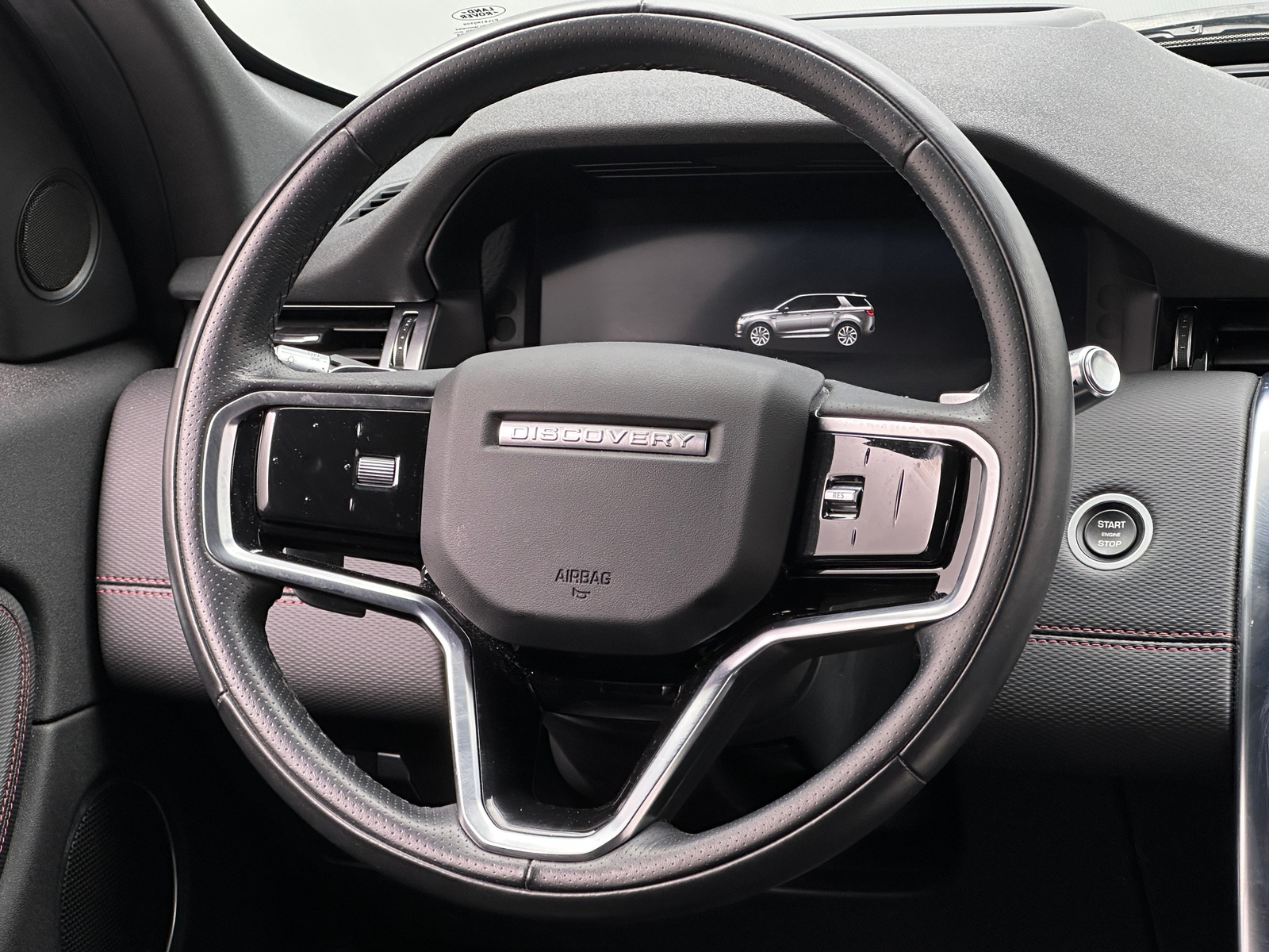 Thumbnail: 2021 Land Rover Discovery Sport - 4