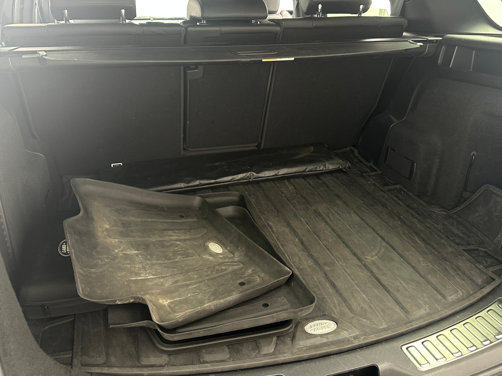 Thumbnail: 2021 Land Rover Discovery Sport - 6