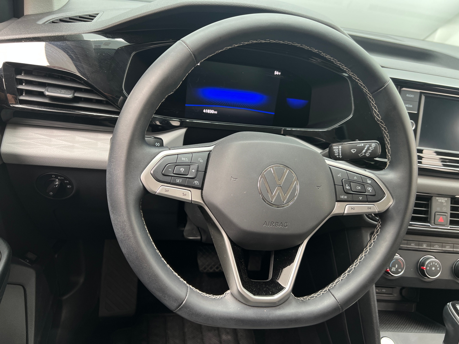 Thumbnail: 2022 Volkswagen Taos - 5