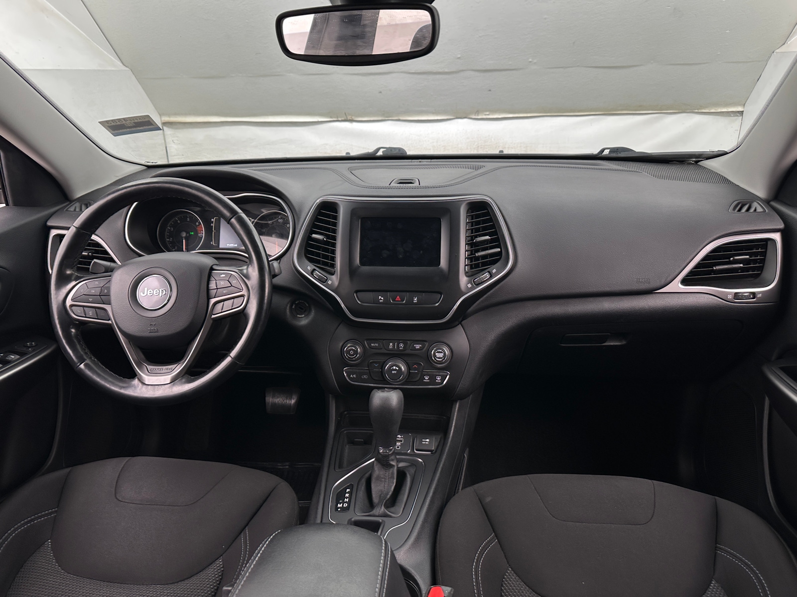 Thumbnail: 2020 Jeep Cherokee - 3
