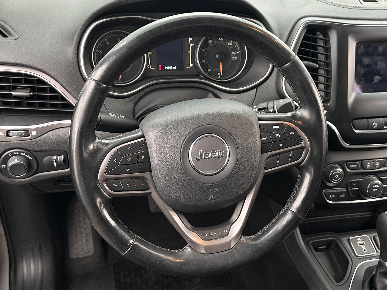 Thumbnail: 2020 Jeep Cherokee - 5
