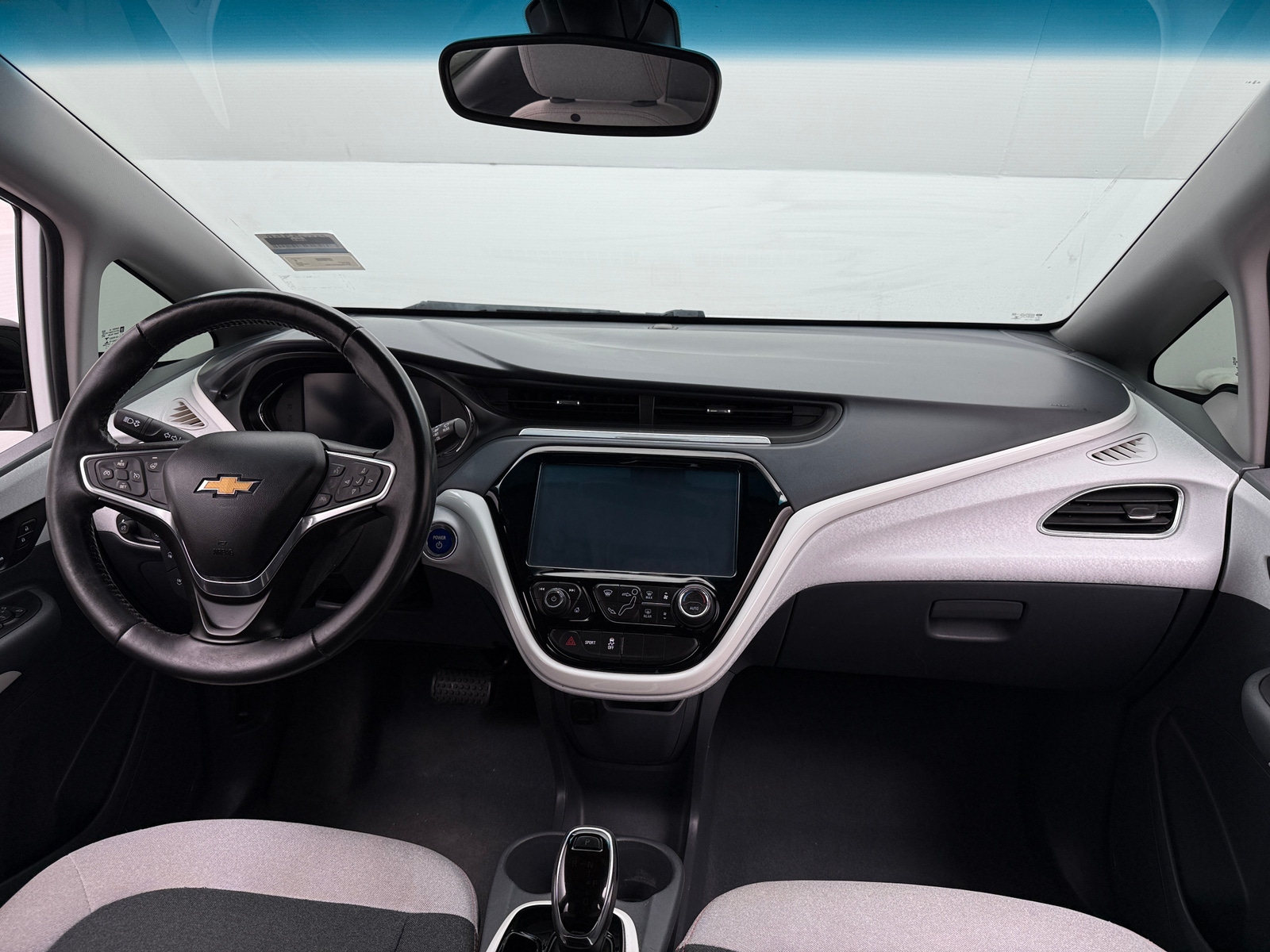 Thumbnail: 2017 Chevrolet Bolt EV - 3