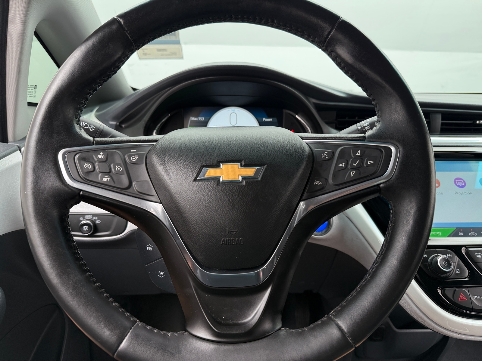 Thumbnail: 2017 Chevrolet Bolt EV - 5