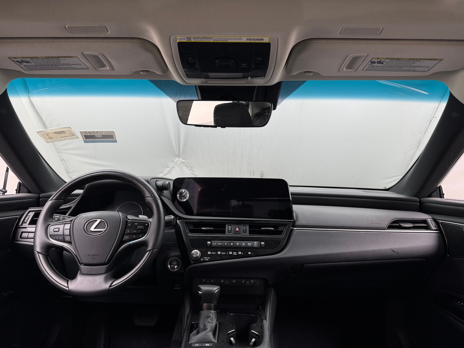 Thumbnail: 2025 Lexus ES - 2