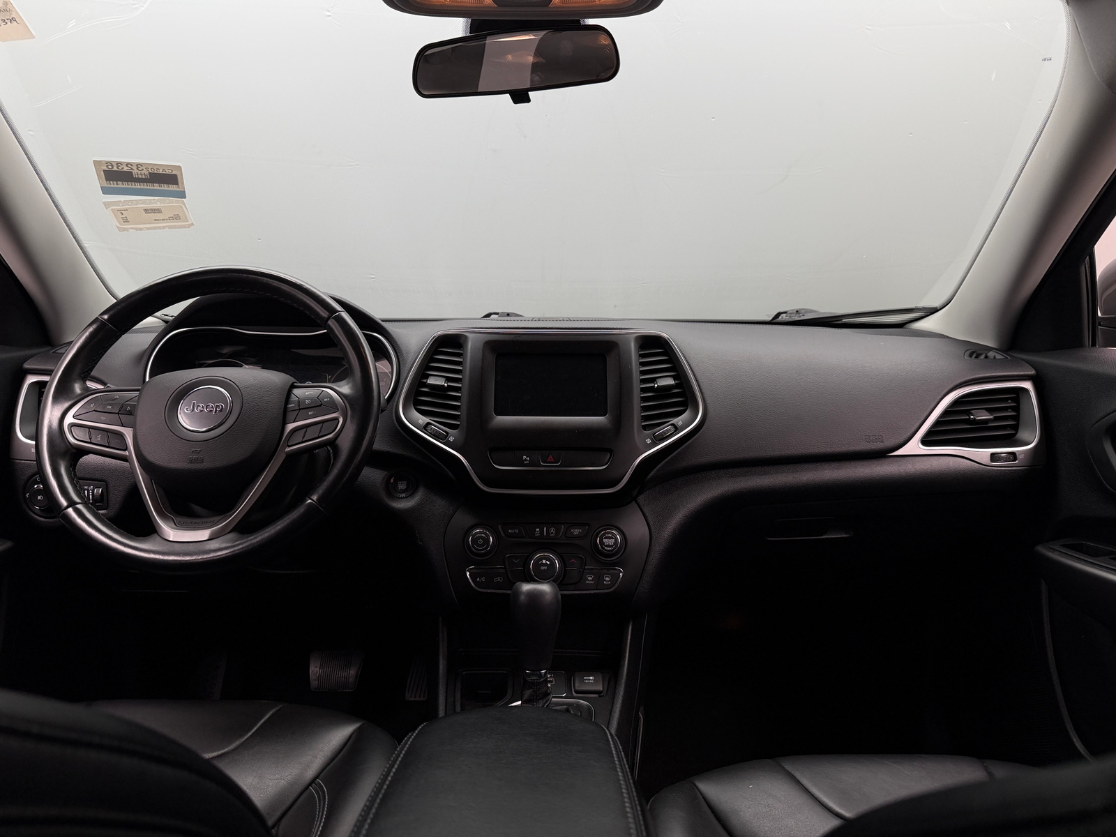 Thumbnail: 2020 Jeep Cherokee - 3