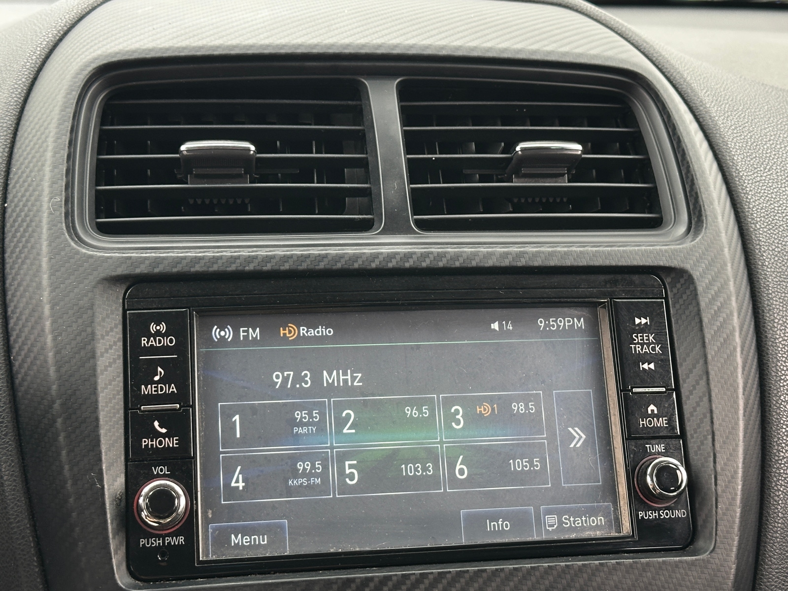 Thumbnail: 2020 Mitsubishi Outlander Sport - 4