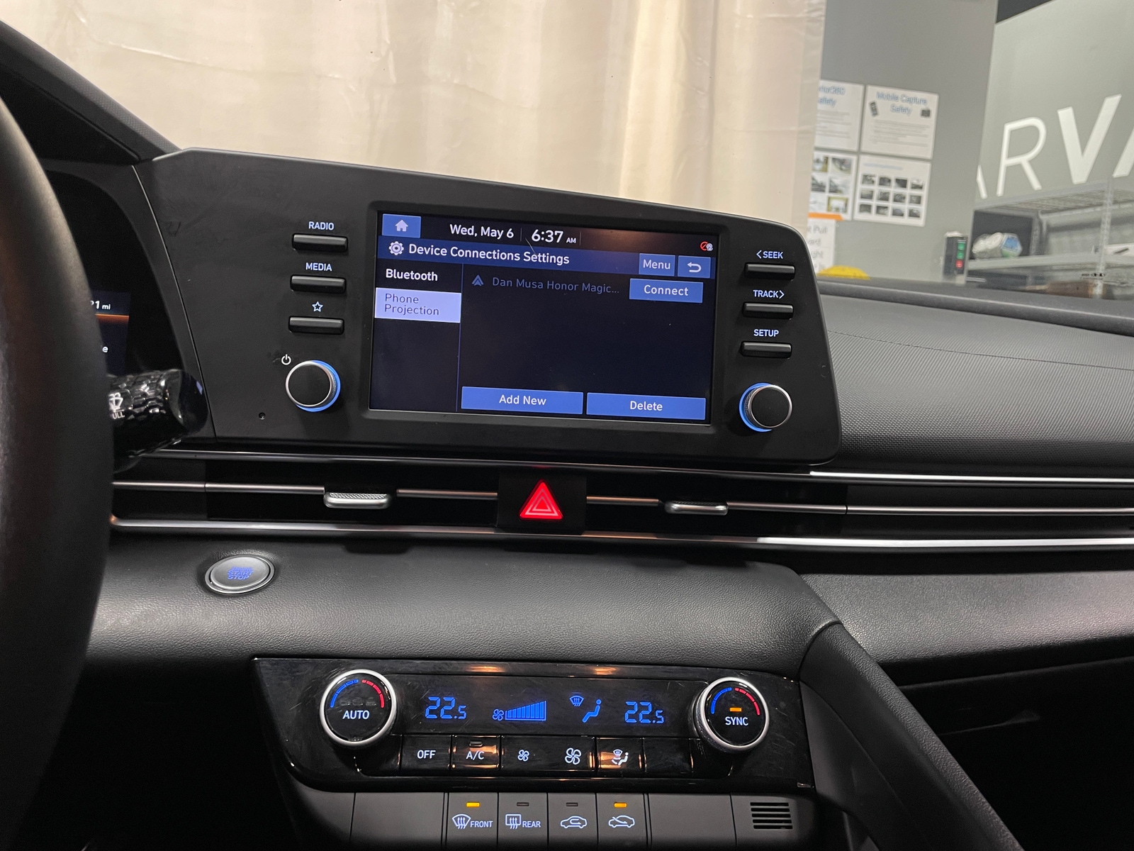 Thumbnail: 2022 Hyundai Elantra - 4