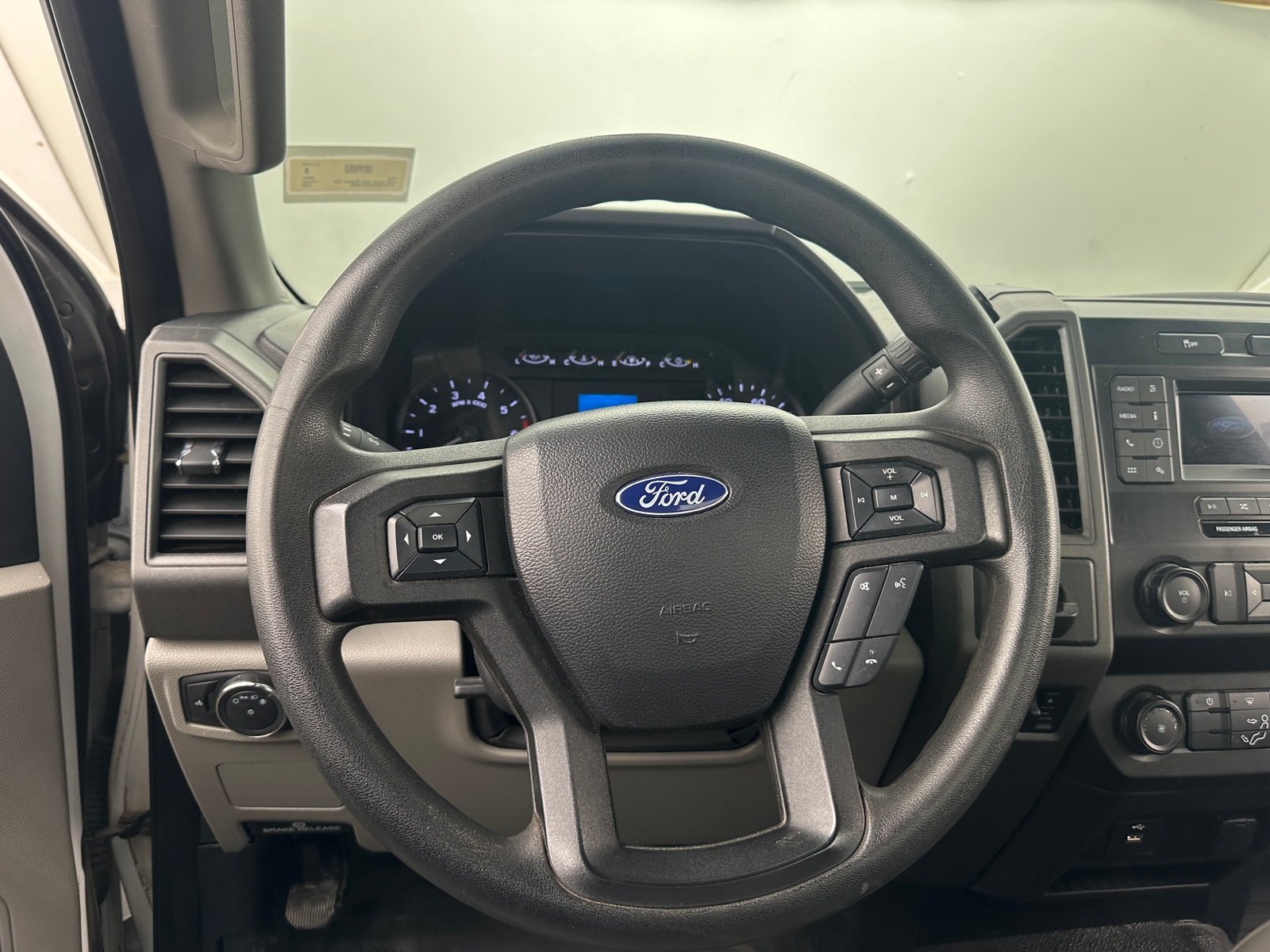 Thumbnail: 2020 Ford Econoline - 5