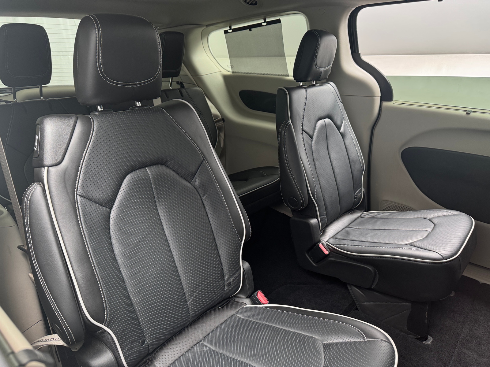 Thumbnail: 2021 Chrysler Pacifica - 5