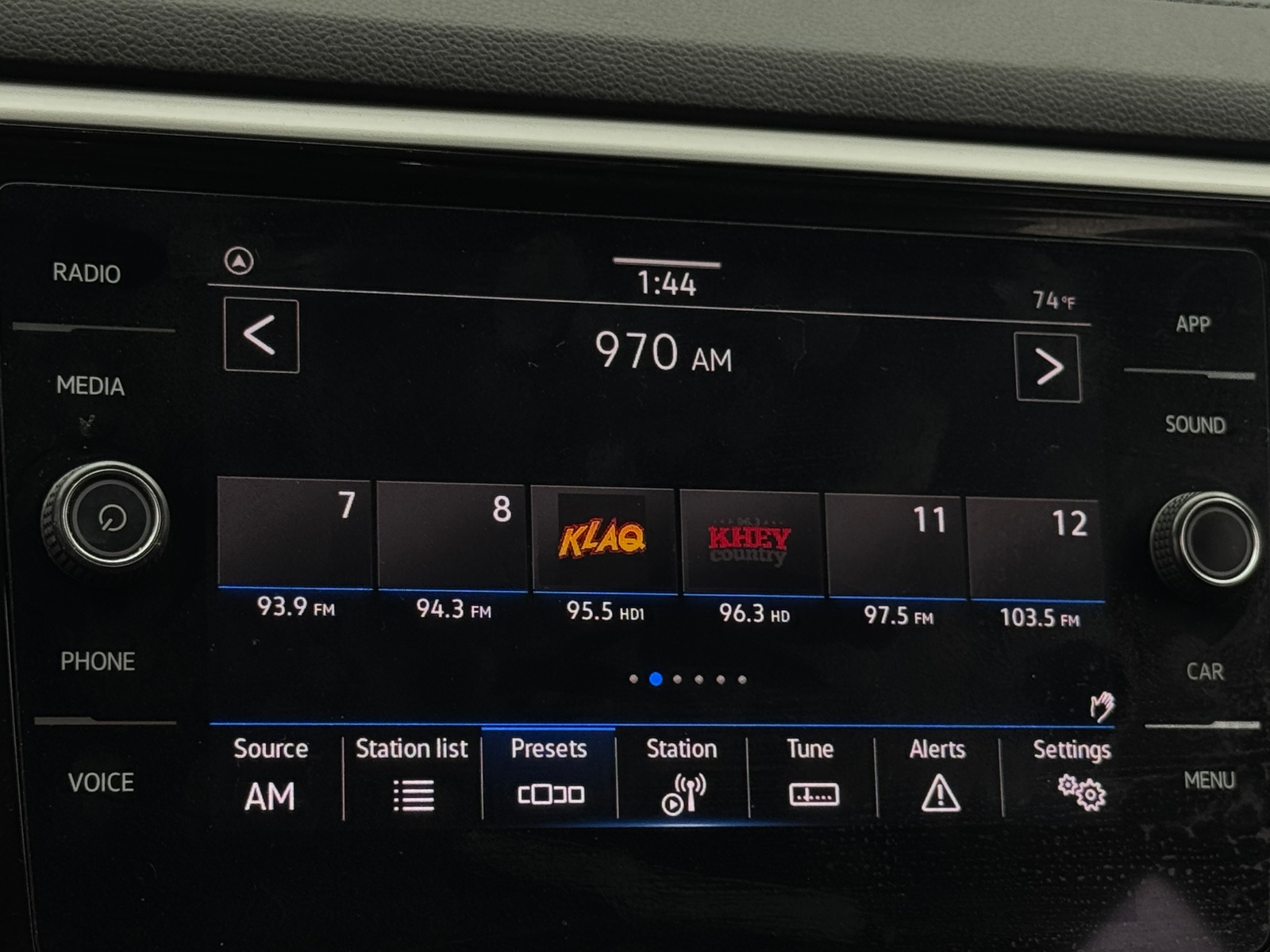 Thumbnail: 2023 Volkswagen Atlas - 3