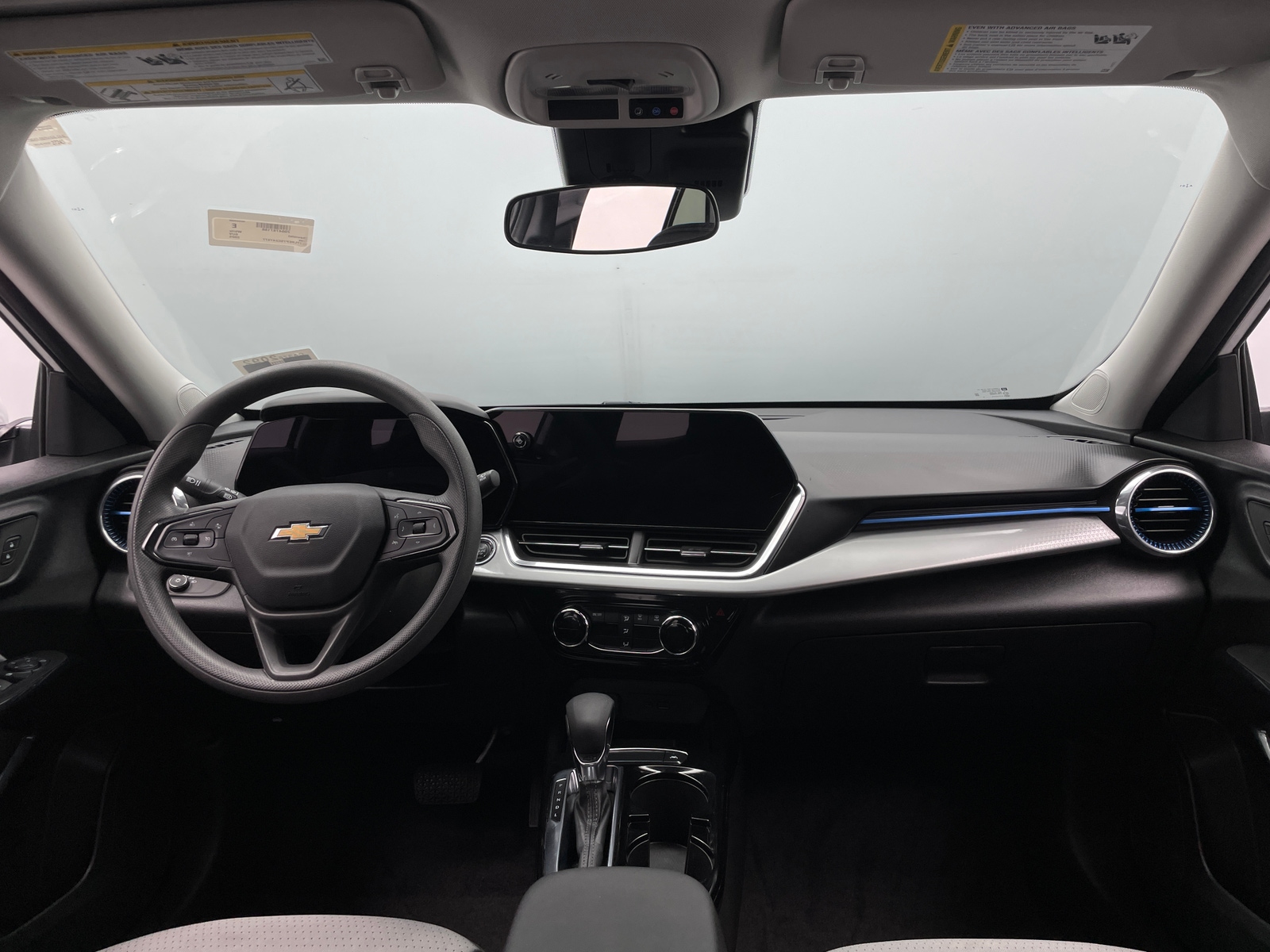 Thumbnail: 2025 Chevrolet Trax - 3