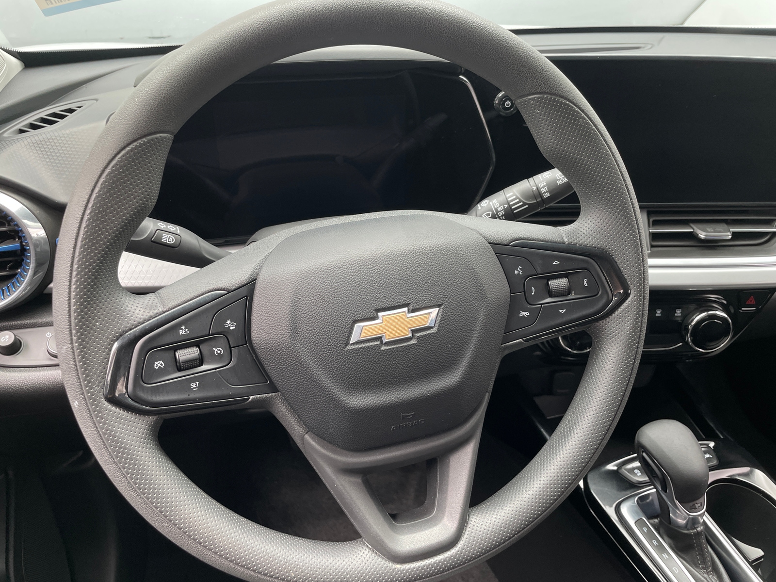 Thumbnail: 2025 Chevrolet Trax - 5