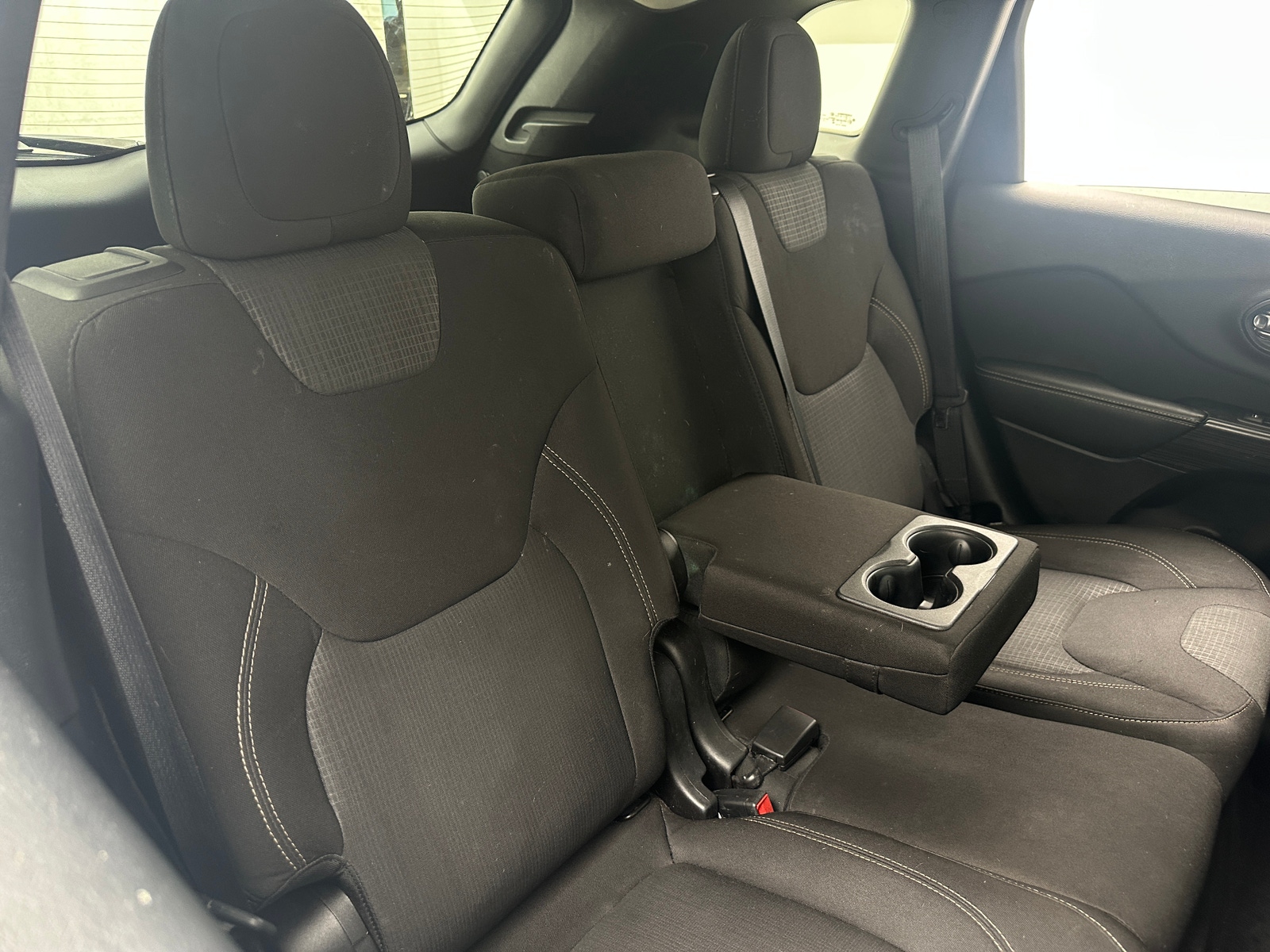 Thumbnail: 2015 Jeep Cherokee - 6