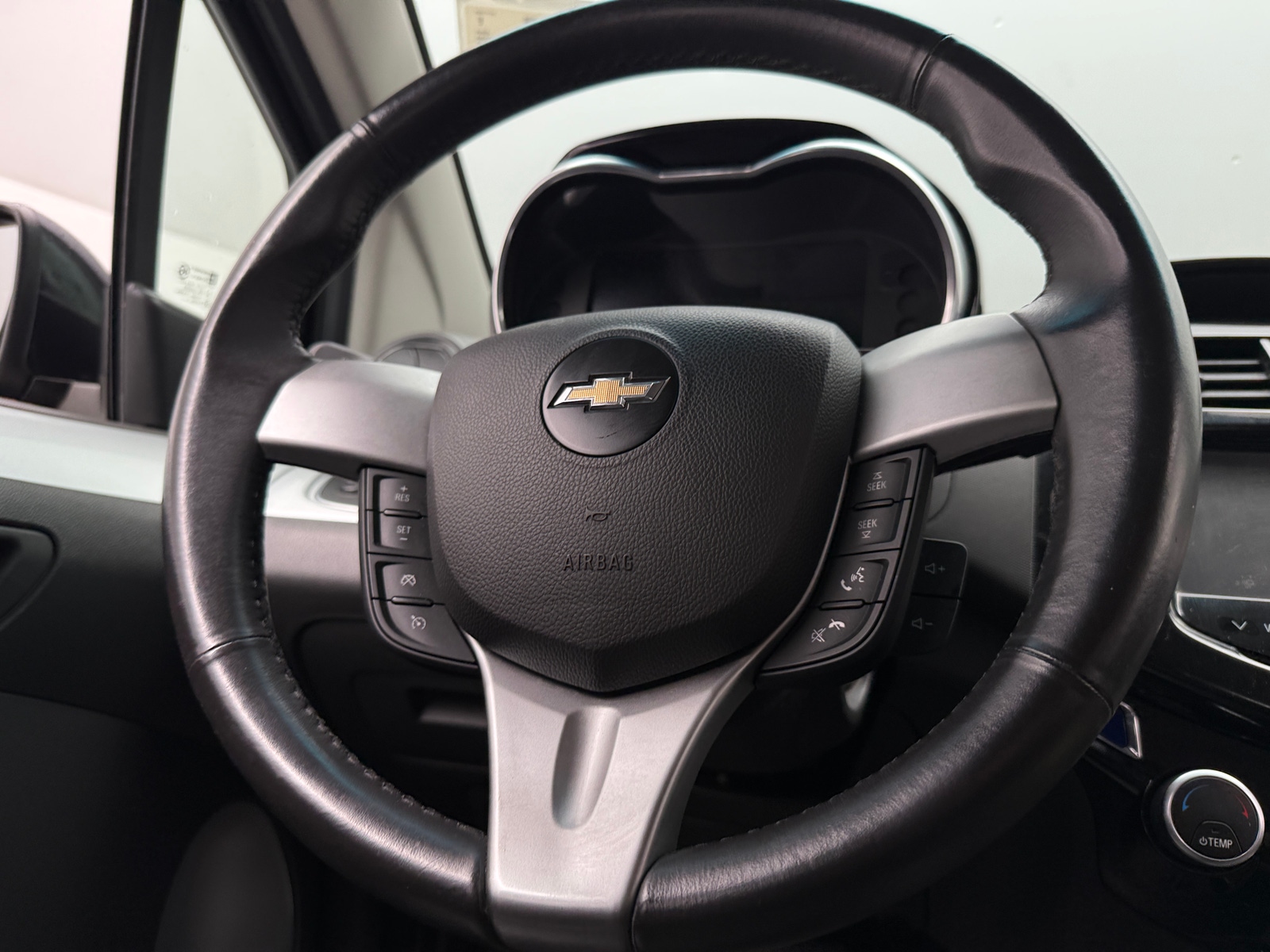 Thumbnail: 2015 Chevrolet Spark - 5