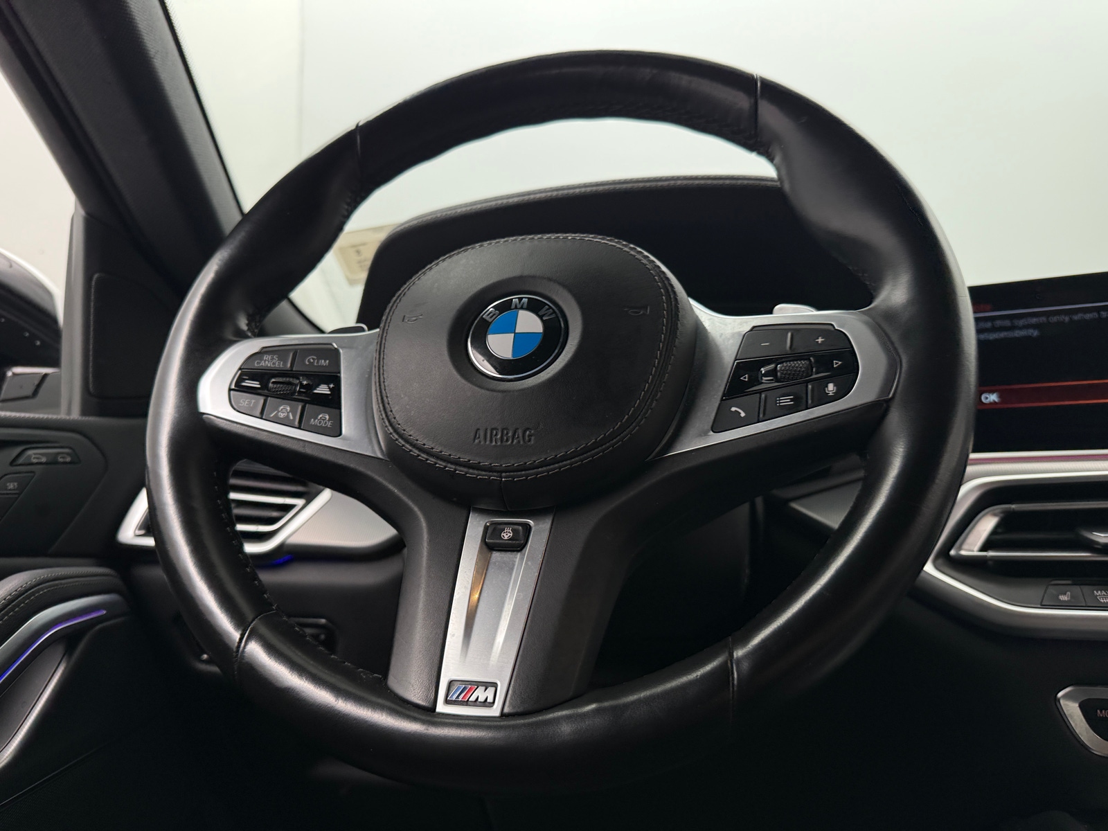 Thumbnail: 2022 BMW X6 - 4