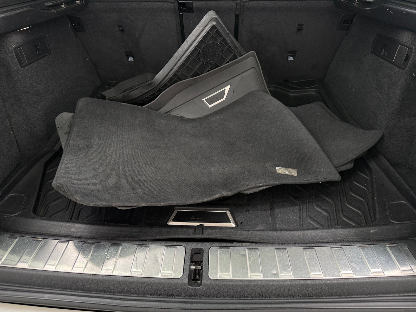Thumbnail: 2022 BMW X6 - 6