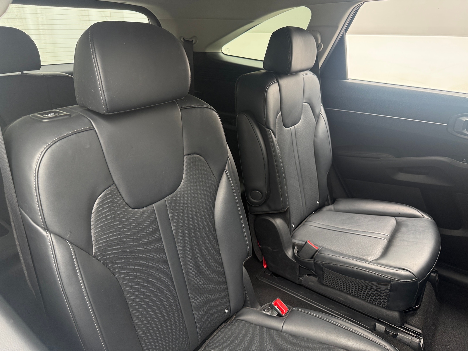 Thumbnail: 2023 Kia Sorento - 5