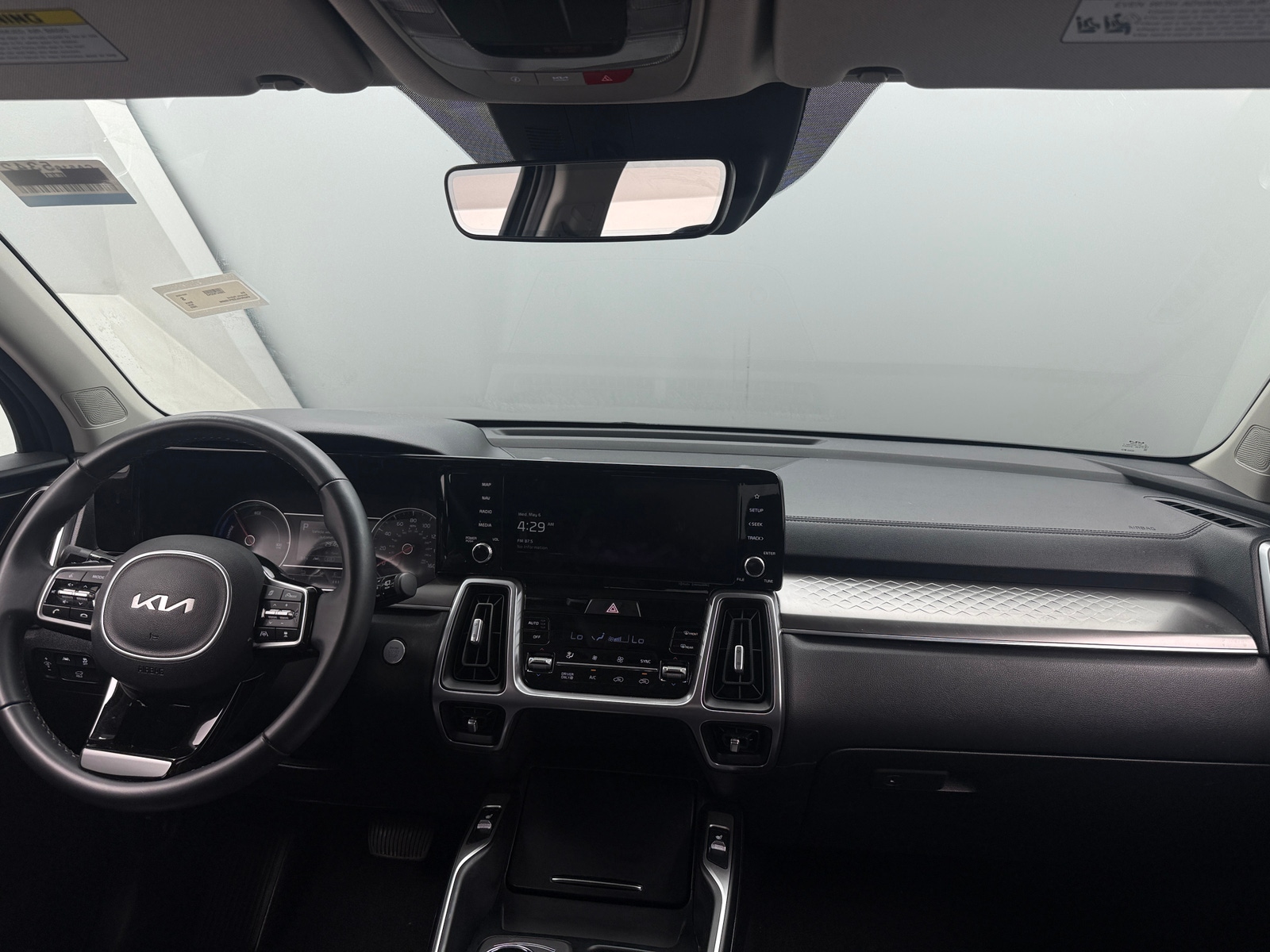 Thumbnail: 2023 Kia Sorento - 2