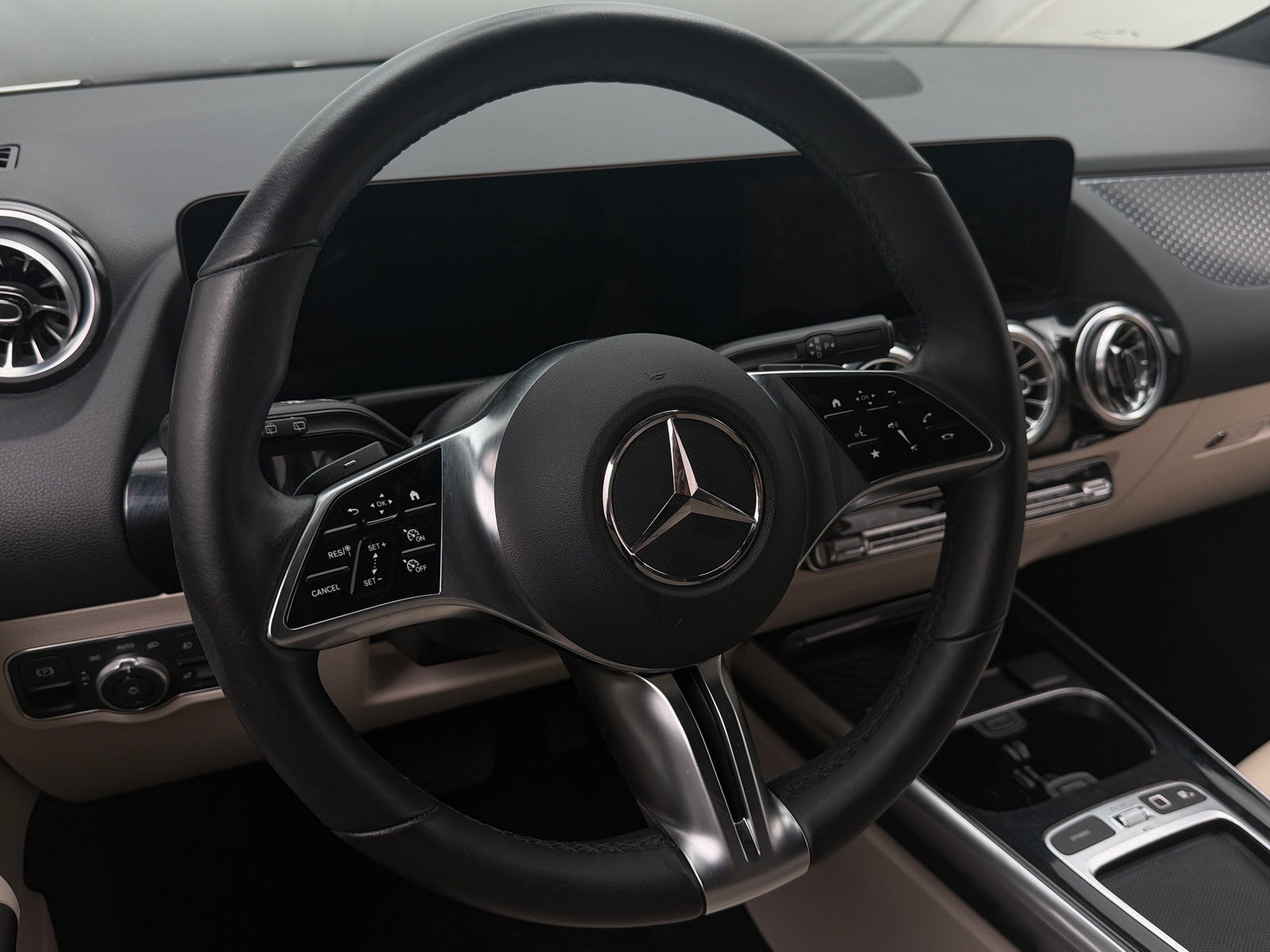 Thumbnail: 2025 Mercedes-Benz GLA - 4