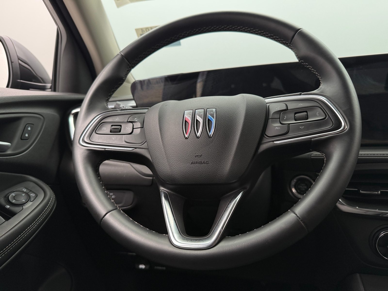 Thumbnail: 2025 Buick Encore GX - 4