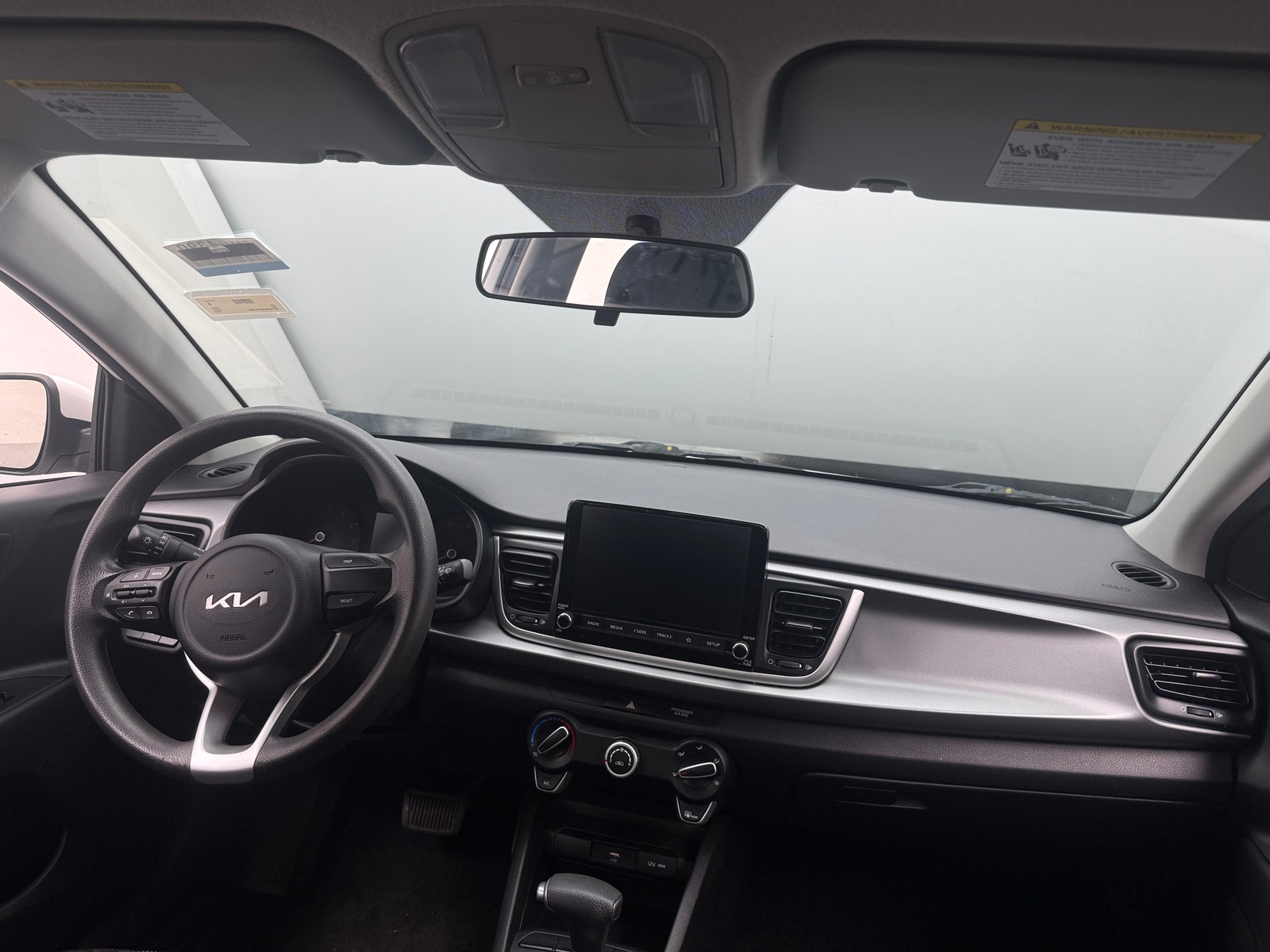 Thumbnail: 2023 Kia Rio - 3