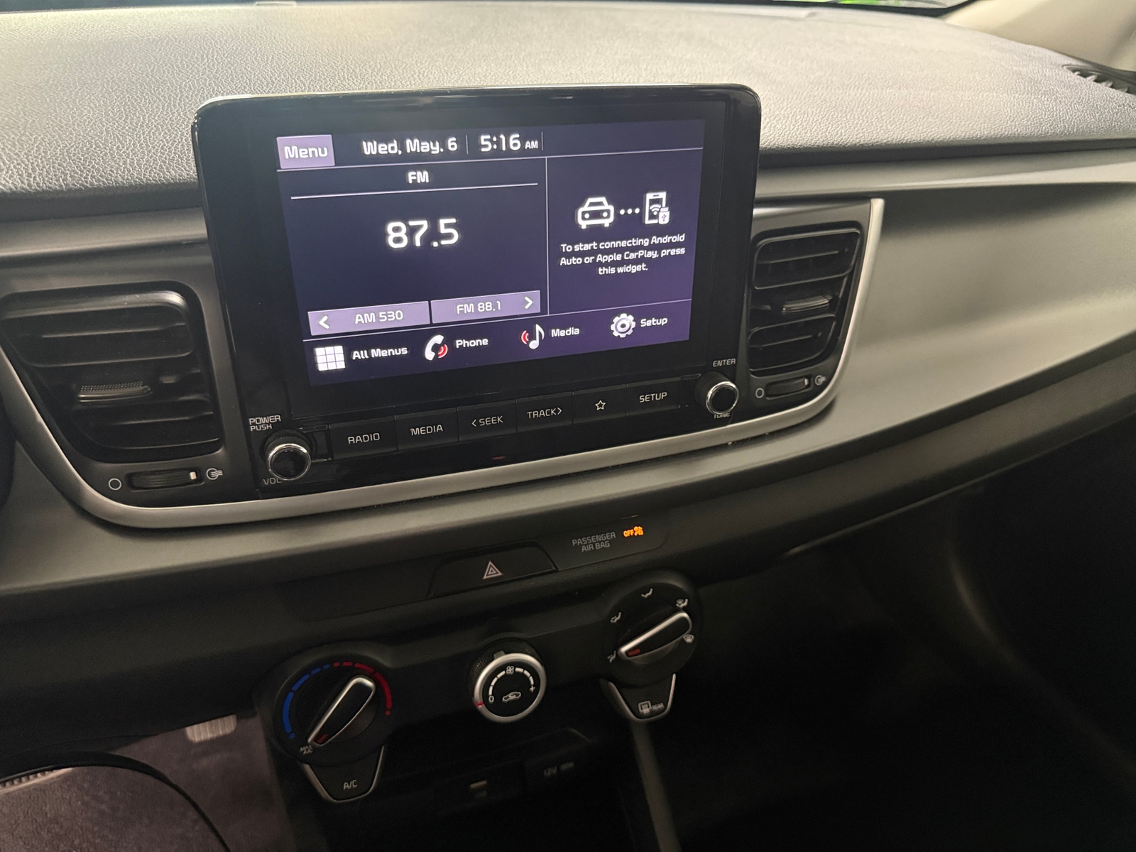 Thumbnail: 2023 Kia Rio - 4