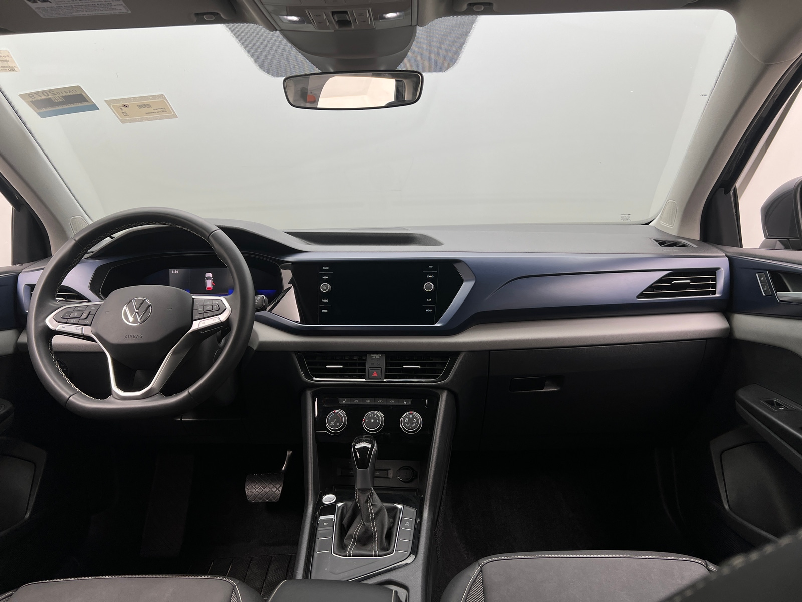 Thumbnail: 2023 Volkswagen Taos - 2
