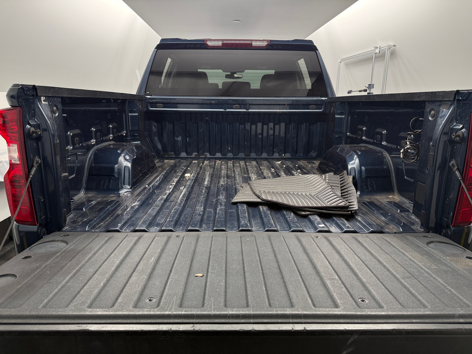 Thumbnail: 2020 Chevrolet Silverado 1500 - 7
