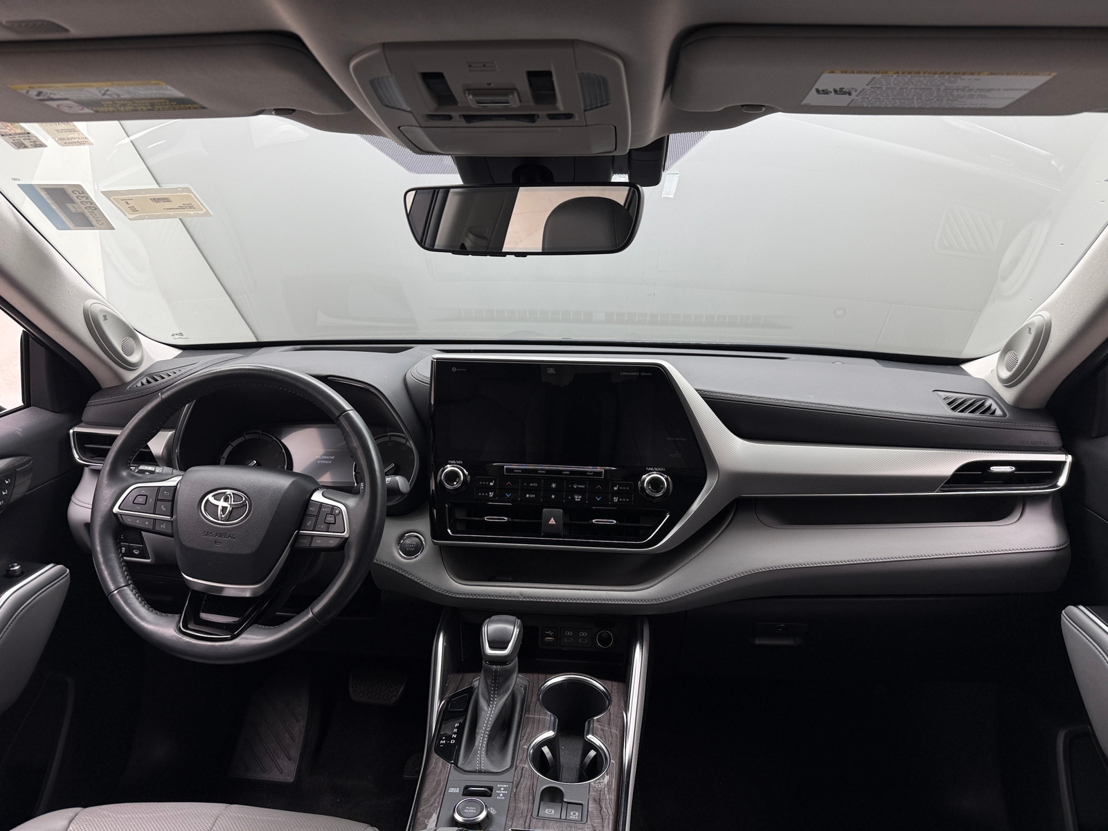 Thumbnail: 2022 Toyota Highlander - 2