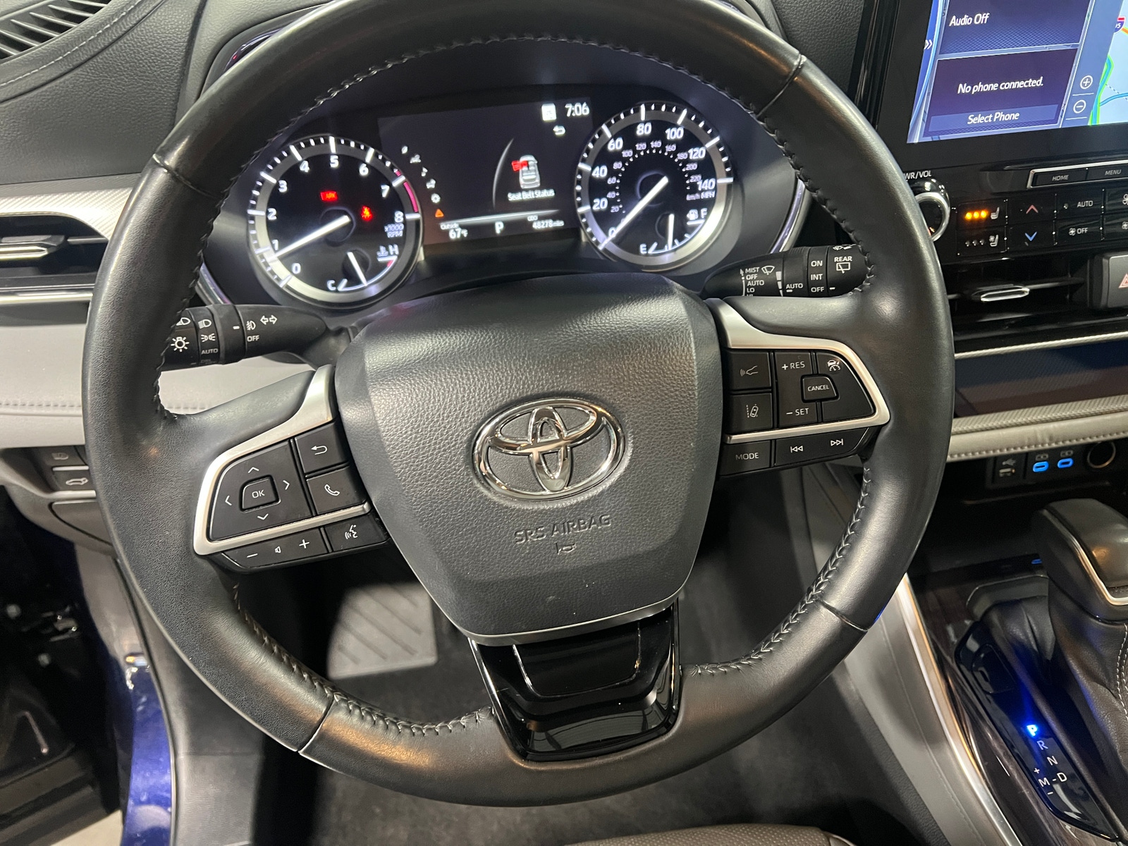 Thumbnail: 2022 Toyota Highlander - 4