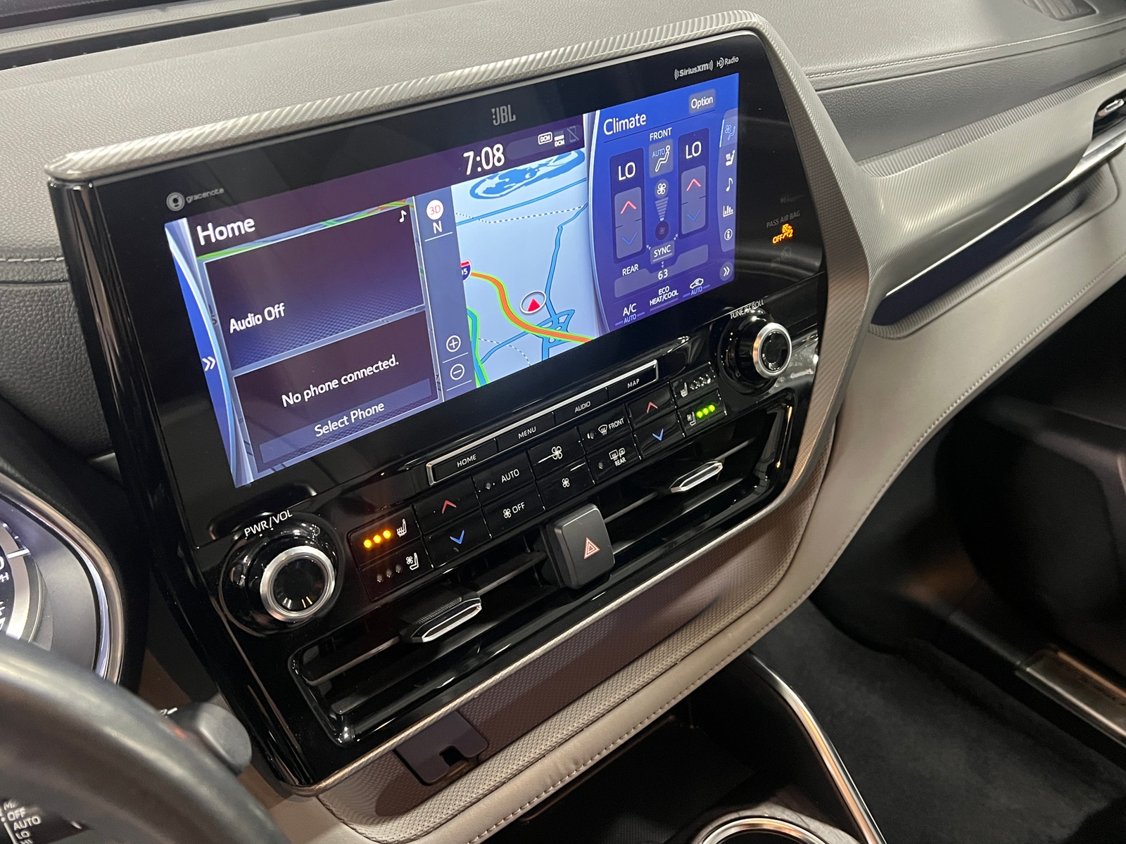 Thumbnail: 2022 Toyota Highlander - 3