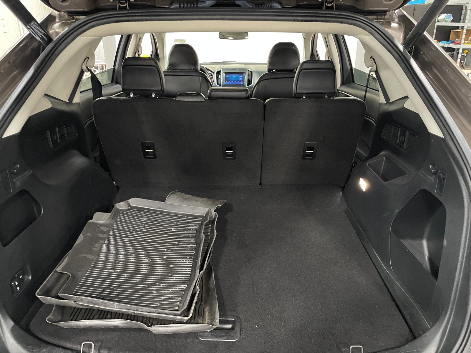 Thumbnail: 2019 Ford Edge - 6
