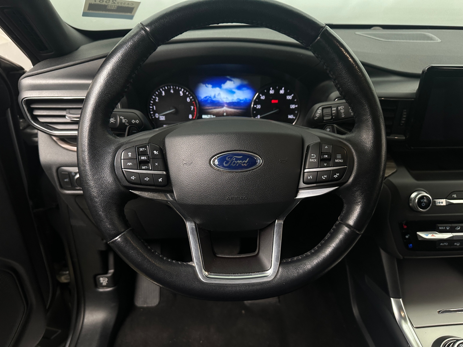 Thumbnail: 2020 Ford Explorer - 4