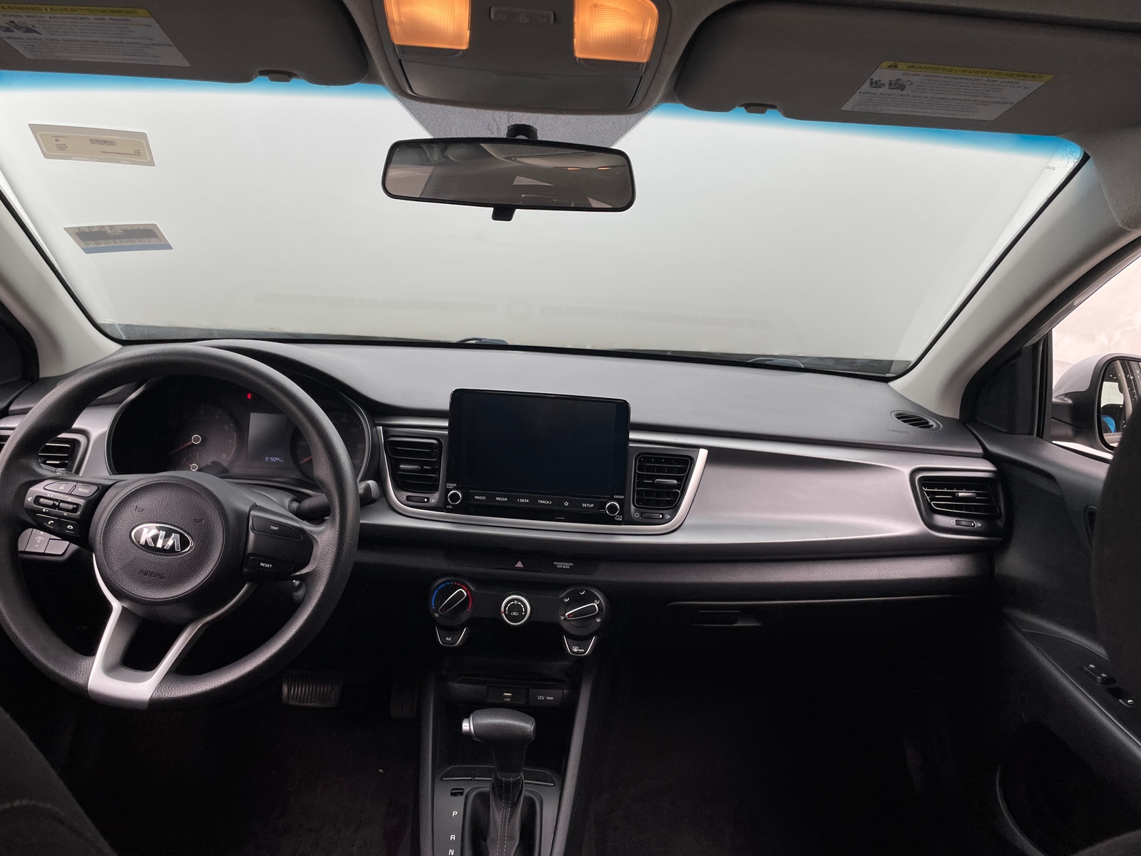Thumbnail: 2021 Kia Rio - 3