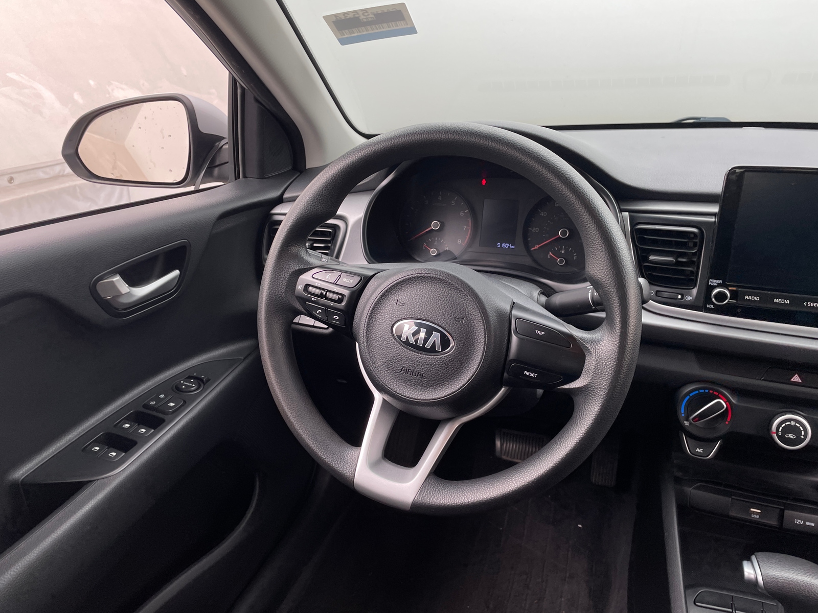 Thumbnail: 2021 Kia Rio - 5