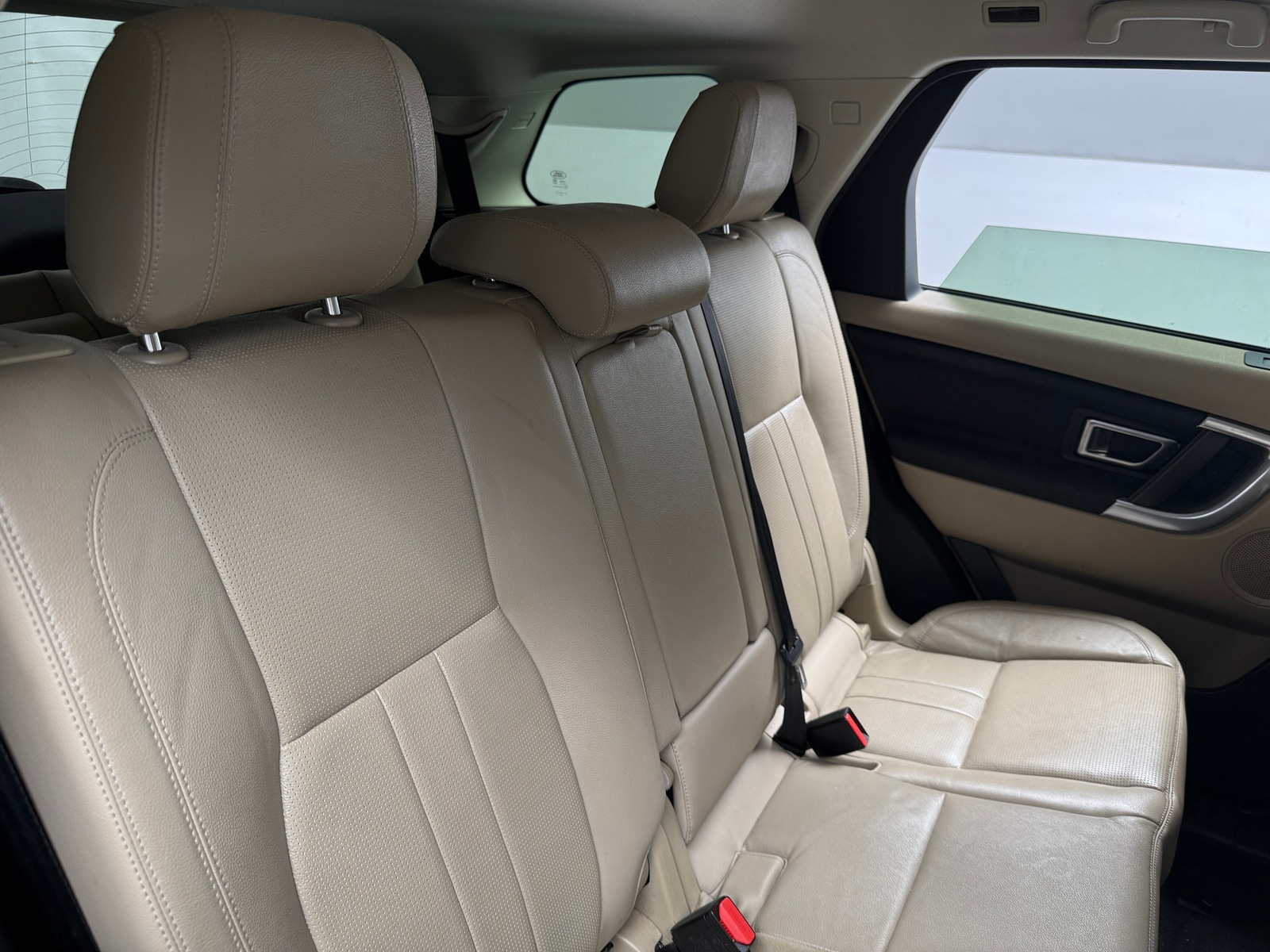 Thumbnail: 2019 Land Rover Discovery Sport - 5