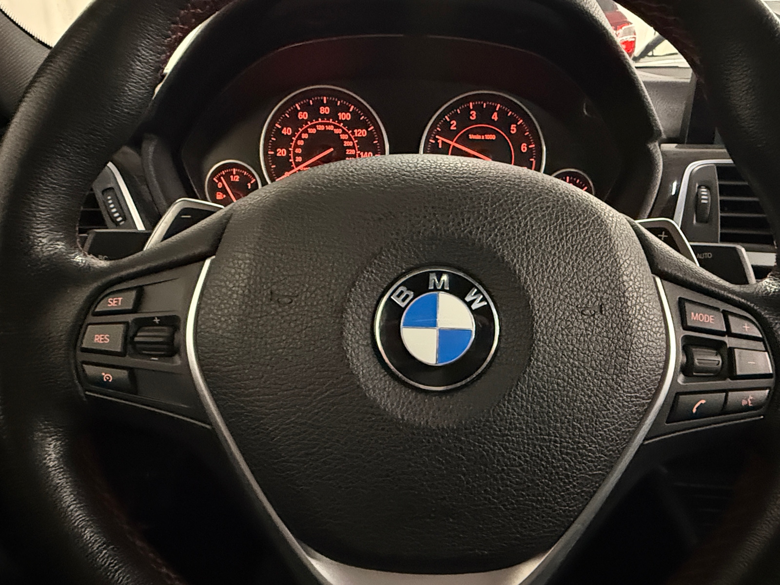 Thumbnail: 2017 BMW 3 Series - 4